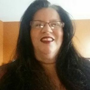 Meet your Posher, Roxanne